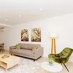 Spacious And Modern Flat With Ac 1 Min From Metro Apartament *