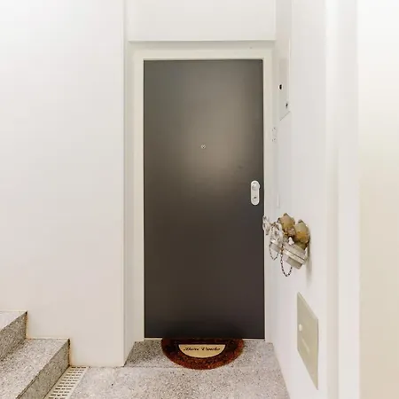 Spacious And Modern Flat With Ac 1 Min From Metro * Oporto