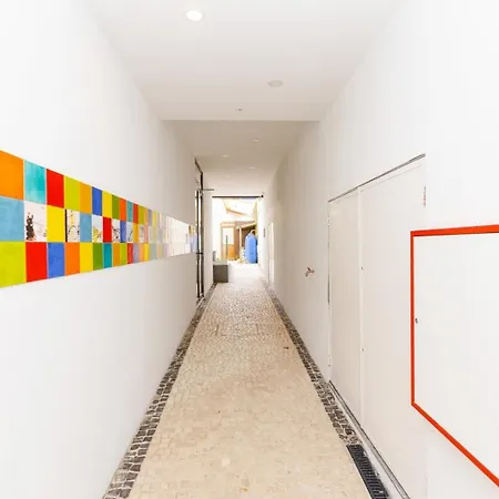 Spacious And Modern Flat With Ac 1 Min From Metro Apartment Porto