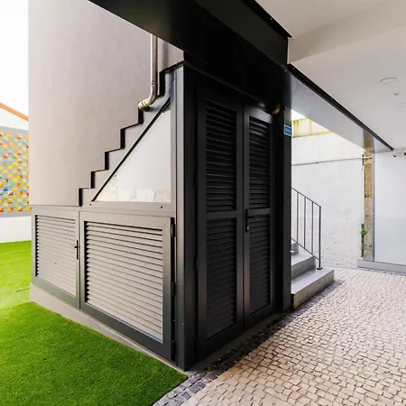 Spacious And Modern Flat With Ac 1 Min From Metro Porto