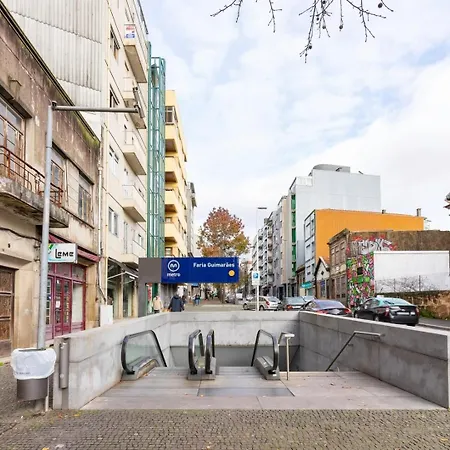 Spacious And Modern Flat With Ac 1 Min From Metro Apartment Porto