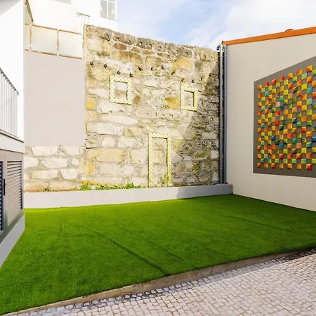 Spacious And Modern Flat With Ac 1 Min From Metro Porto