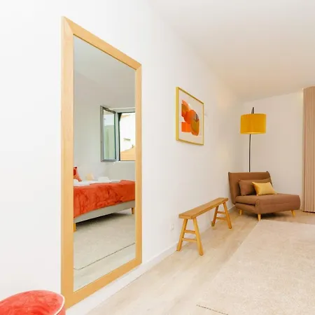 Spacious And Modern Flat With Ac 1 Min From Metro Apartment Porto