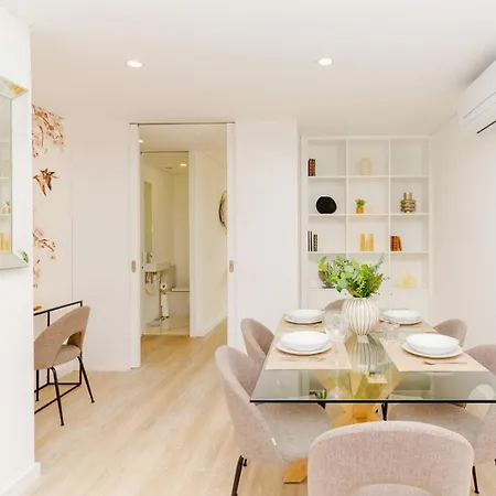 Spacious And Modern Flat With Ac 1 Min From Metro * Porto