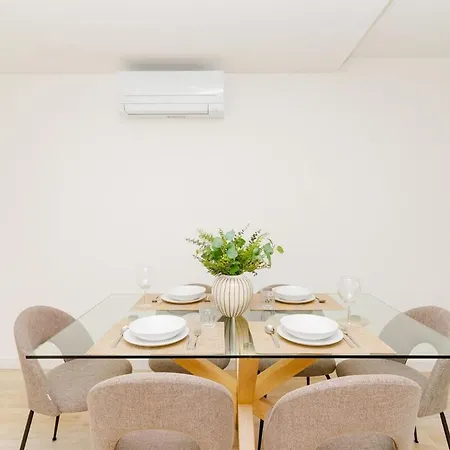 Spacious And Modern Flat With Ac 1 Min From Metro * Porto