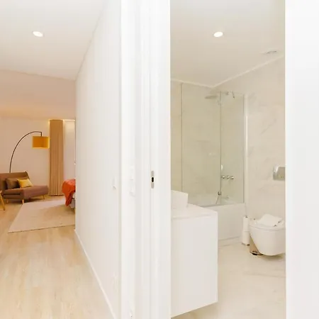 Spacious And Modern Flat With Ac 1 Min From Metro Apartman *