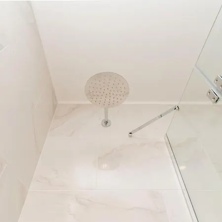Spacious And Modern Flat With Ac 1 Min From Metro * Porto