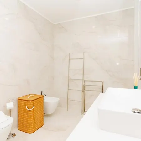 Apartment Spacious And Modern Flat With Ac 1 Min From Metro Porto