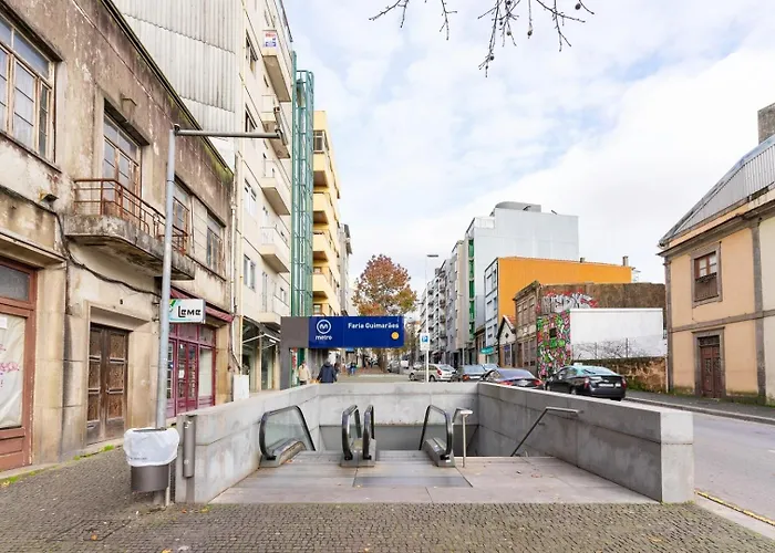 Spacious And Modern Flat With Ac 1 Min From Metro Lägenhet Oporto