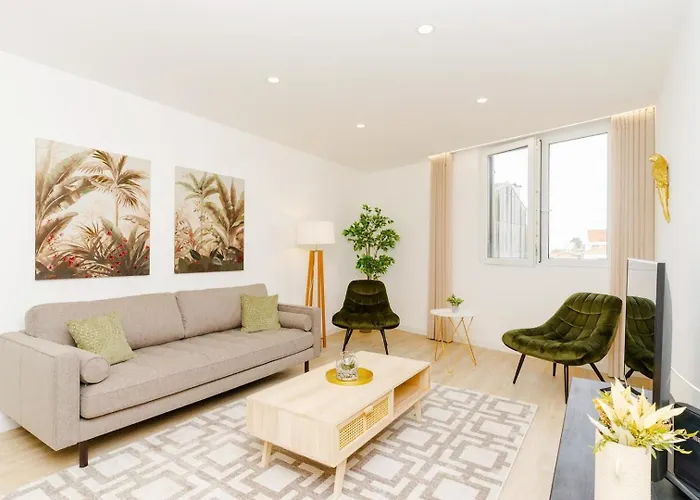 Spacious And Modern Flat With Ac 1 Min From Metro Daire