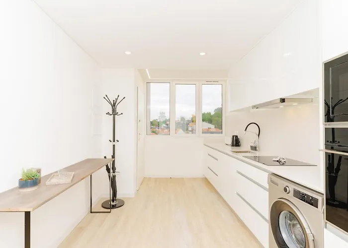 Spacious And Modern Flat With Ac 1 Min From Metro *