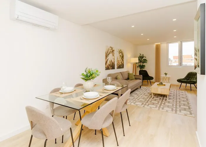 Spacious And Modern Flat With Ac 1 Min From Metro Daire