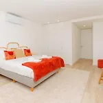 Apartment Spacious And Modern Flat With Ac 1 Min From Metro