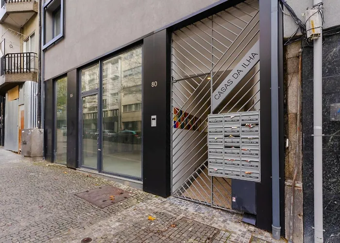 Spacious And Modern Flat With Ac 1 Min From Metro ポルト