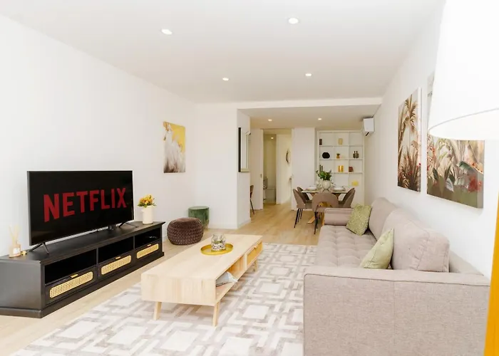 Διαμέρισμα Spacious And Modern Flat With Ac 1 Min From Metro