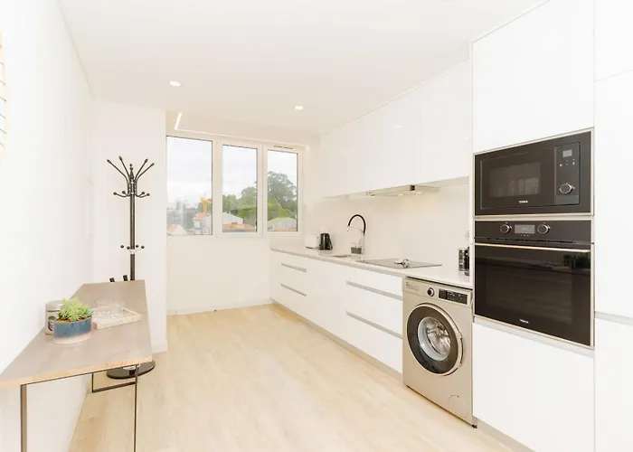 アパート Spacious And Modern Flat With Ac 1 Min From Metro